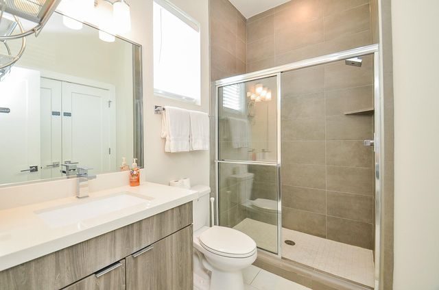 5811 Fairdale Lane B, Houston, TX 77057