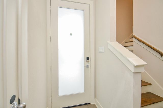 5811 Fairdale Lane B, Houston, TX 77057