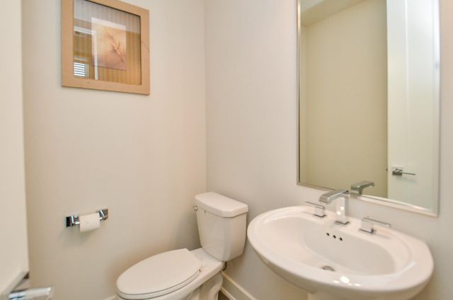 5811 Fairdale Lane B, Houston, TX 77057