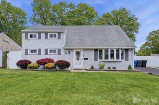 38 Wendy Road, Woodbridge Proper, NJ 07067