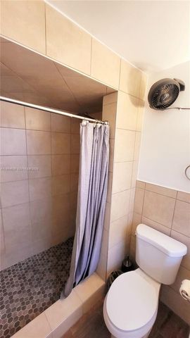 215 S 12th Ave Back, Hollywood, FL 33019