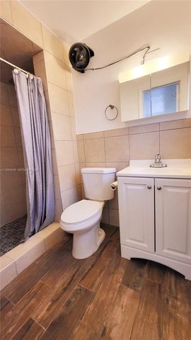 215 S 12th Ave Back, Hollywood, FL 33019