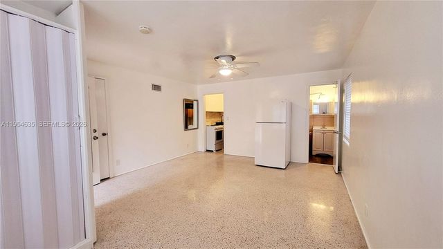 215 S 12th Ave Back, Hollywood, FL 33019