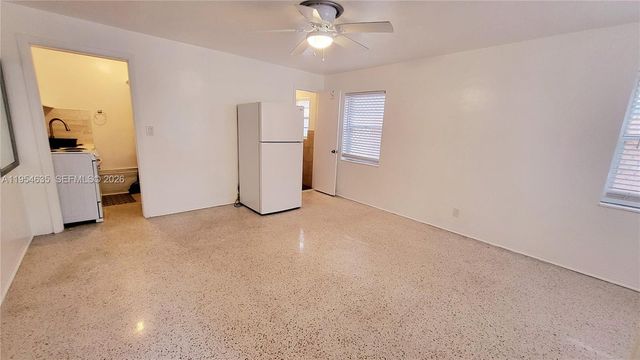 215 S 12th Ave Back, Hollywood, FL 33019