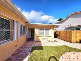 215 S 12th Ave Back, Hollywood, FL 33019