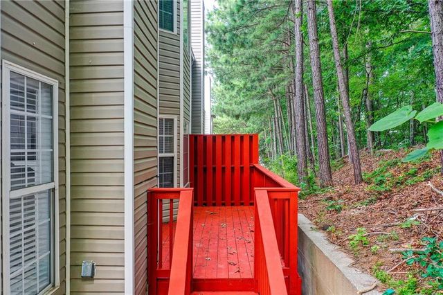 2470 Stonegate Drive NW, Acworth, GA 30101