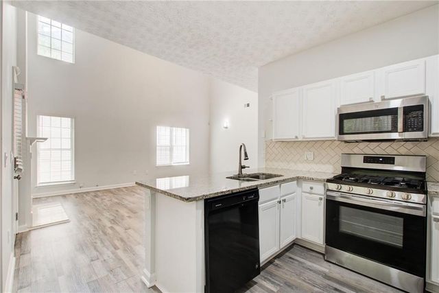 2470 Stonegate Drive NW, Acworth, GA 30101