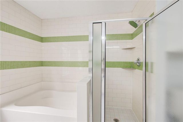 2470 Stonegate Drive NW, Acworth, GA 30101
