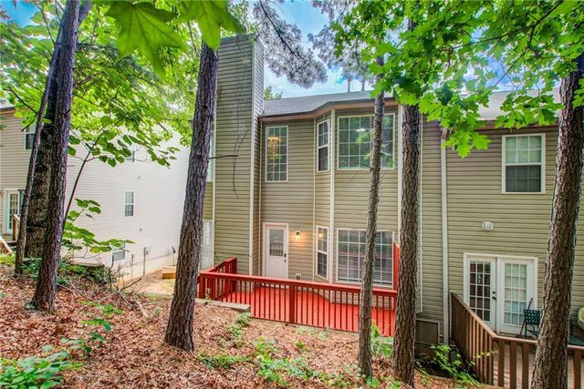 2470 Stonegate Drive NW, Acworth, GA 30101