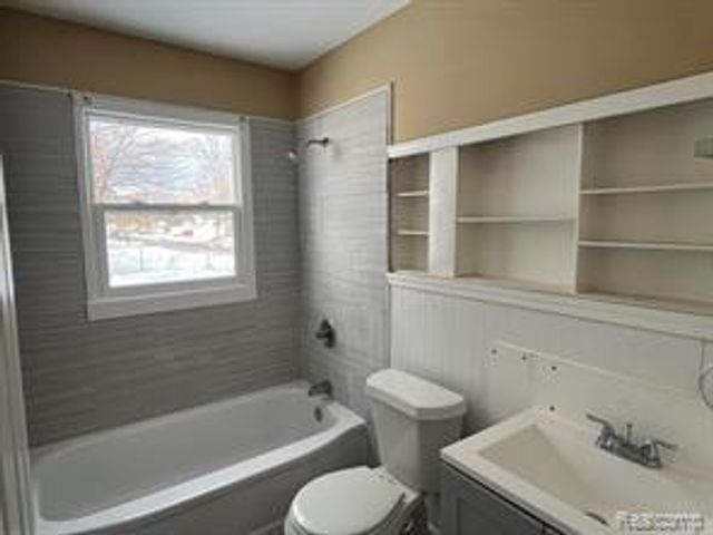 11123 Hudson Avenue, Warren, MI 48089