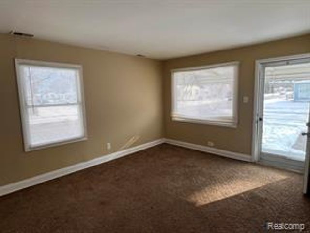 11123 Hudson Avenue, Warren, MI 48089