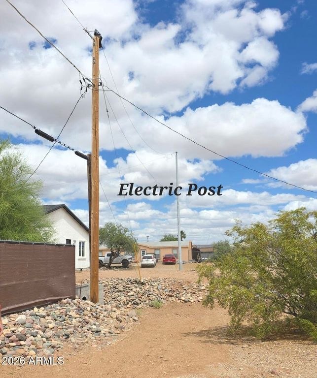 000 Liesen Drive -, Morristown, AZ 85342 — photo 4