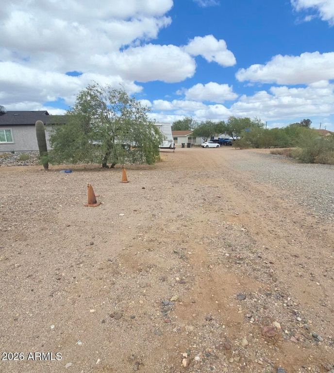 000 Liesen Drive -, Morristown, AZ 85342 — photo 5