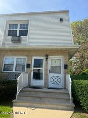 125 White Street, A, Eatontown, NJ 07724