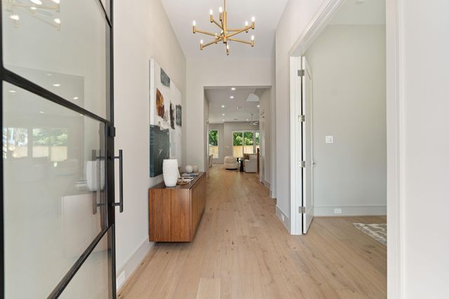711 E 12th Street, Houston, TX 77008