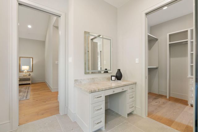 711 E 12th Street, Houston, TX 77008