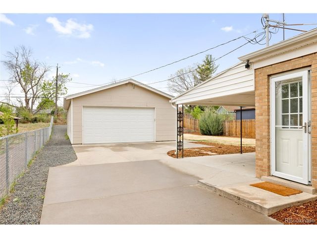 7600 E 22nd Ave, Denver, CO 80207