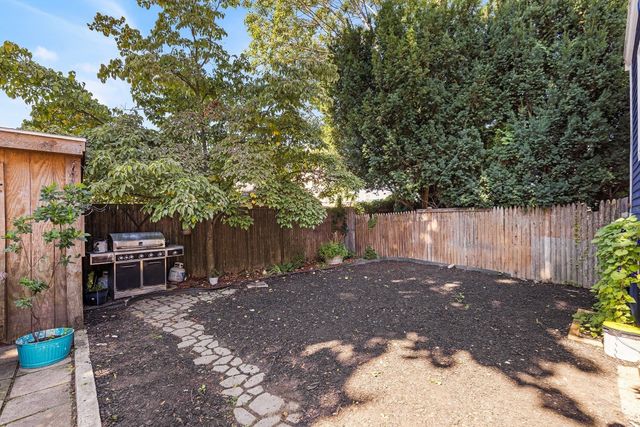 294 Eastern Ave, Lynn, MA 01902