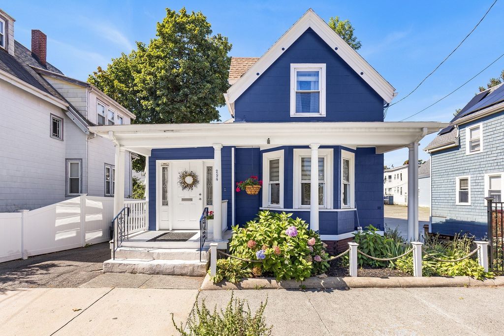 294 Eastern Ave, Lynn, MA 01902