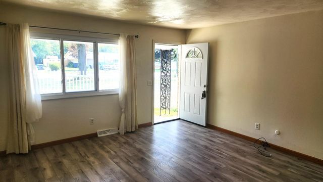 3365 Valleston Parkway, Toledo, OH 43607
