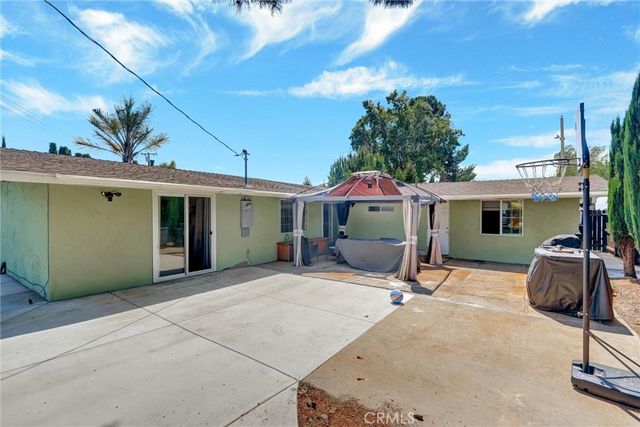 1252 E Walnut, Glendora, CA 91741
