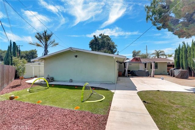 1252 E Walnut, Glendora, CA 91741