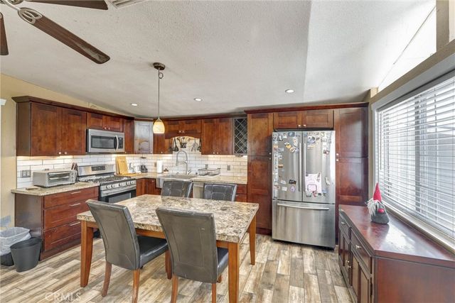 1252 E Walnut, Glendora, CA 91741