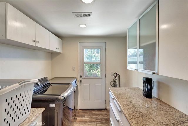 1252 E Walnut, Glendora, CA 91741
