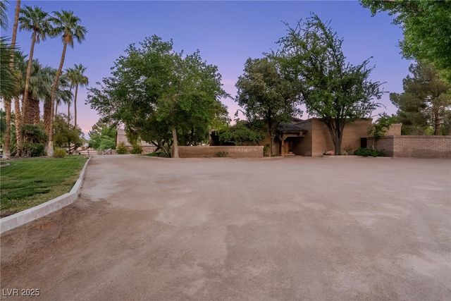 3455 Five Pennies Lane, Las Vegas, NV 89120