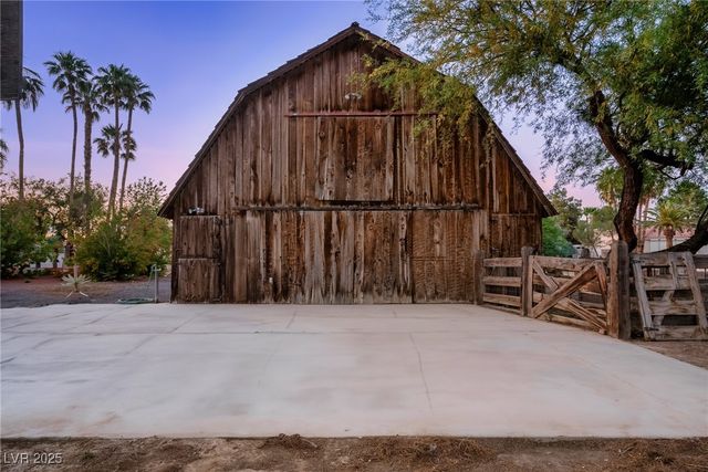 3455 Five Pennies Lane, Las Vegas, NV 89120