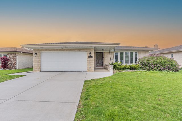 11020 Raleigh Street, Westchester, IL 60154