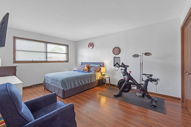 11020 Raleigh Street, Westchester, IL 60154