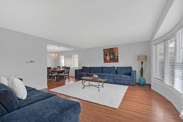11020 Raleigh Street, Westchester, IL 60154