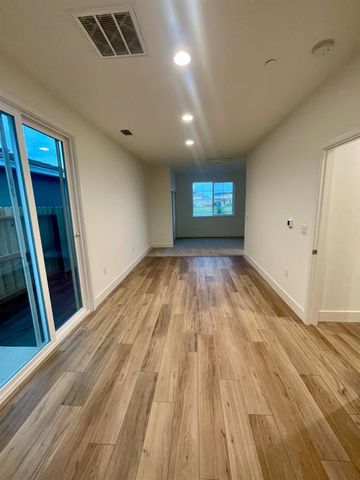 609 Silver Canoe Ct, Roseville, CA 95747