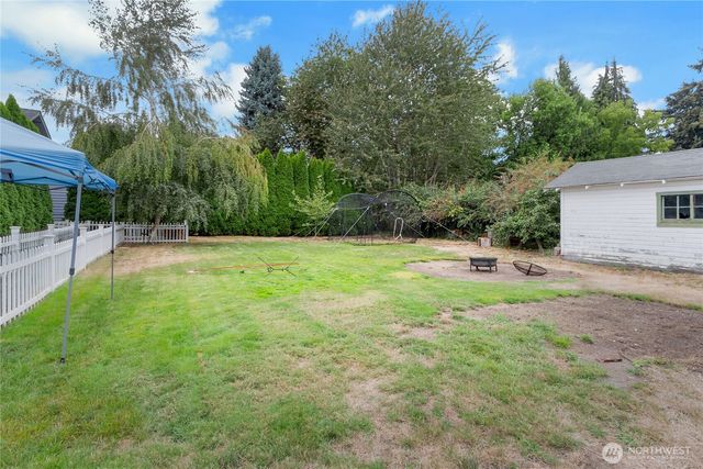 508 5th Street NE, Puyallup, WA 98372