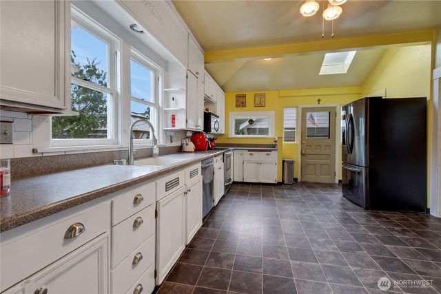508 5th Street NE, Puyallup, WA 98372