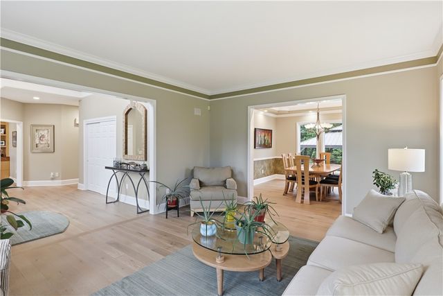 24 Mount Liberty Dr, Perinton, NY 14526