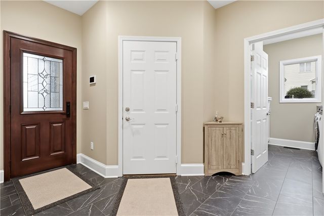 24 Mount Liberty Dr, Perinton, NY 14526
