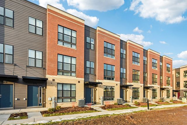 373 Summit Circle, Lombard, IL 60148