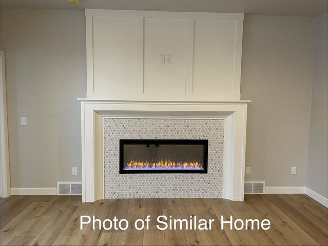 904 WHISPER FALLS COURT, Menasha, WI 54952