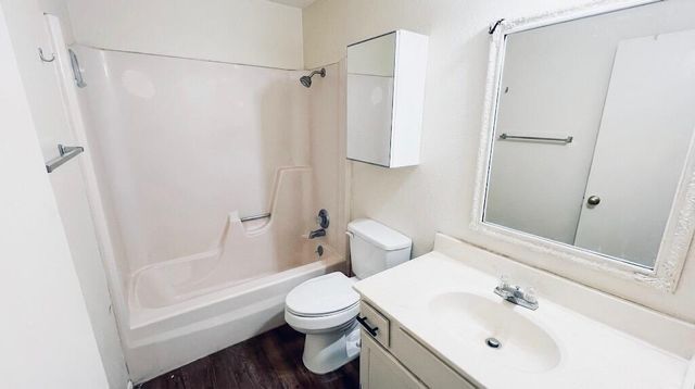 9203 Canton Avenue, Lubbock, TX 79423