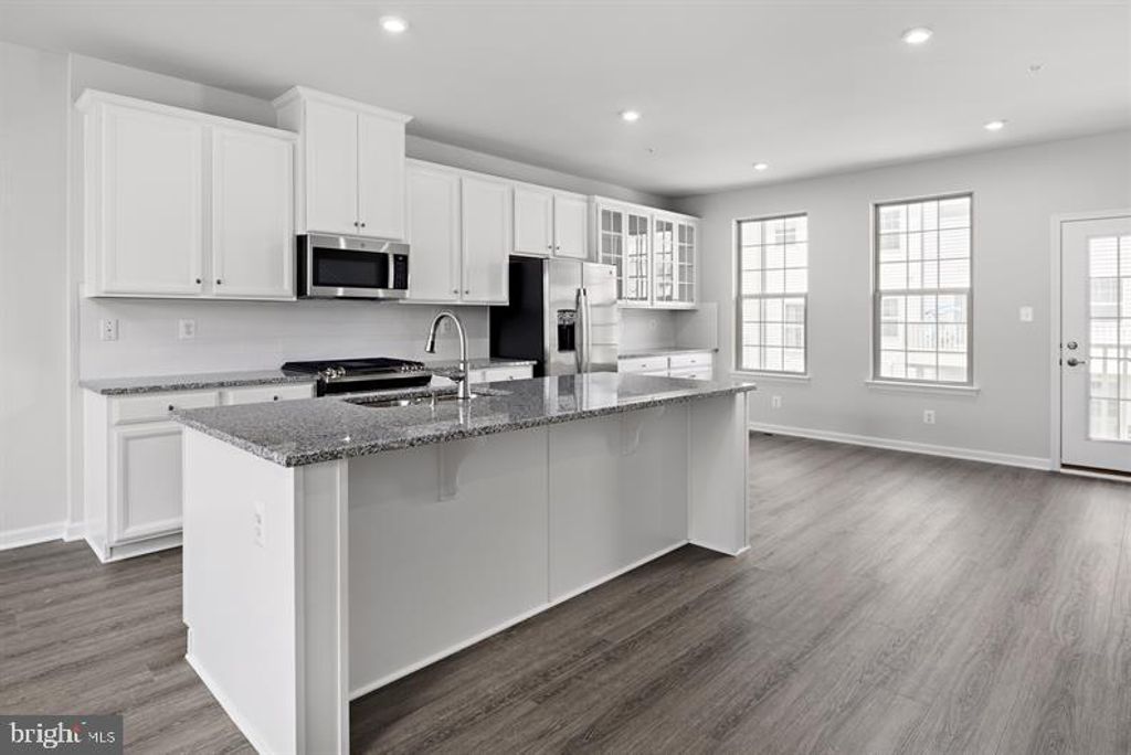 261 REFINING DR, Brooklyn Park, MD 21225