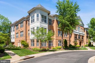 8600 Liberty Trl Unit 102, Manassas, VA 20110