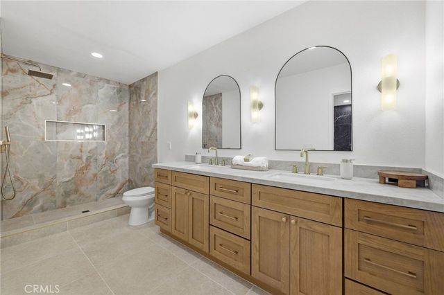 4529 Pepperwood Avenue, Long Beach, CA 90808