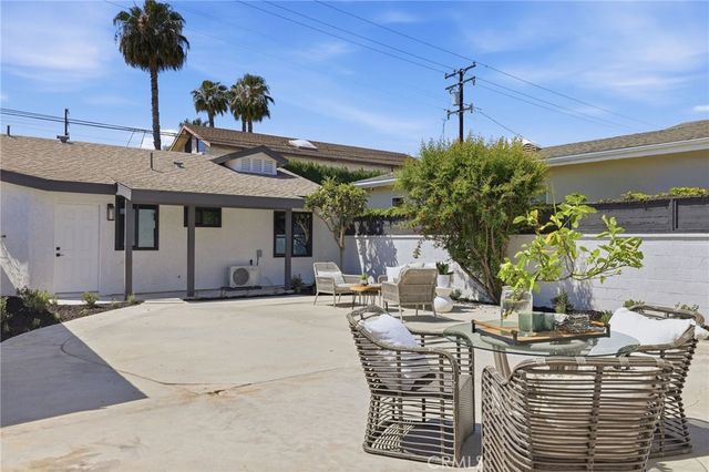 4529 Pepperwood Avenue, Long Beach, CA 90808
