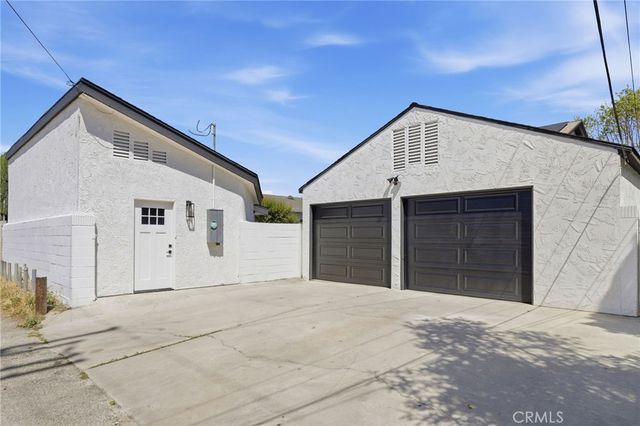 4529 Pepperwood Avenue, Long Beach, CA 90808