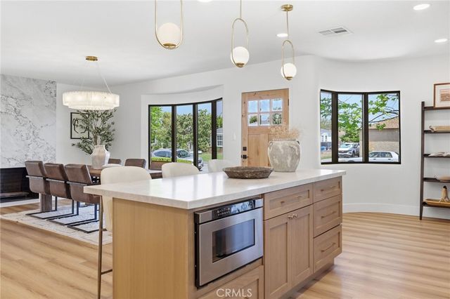 4529 Pepperwood Avenue, Long Beach, CA 90808