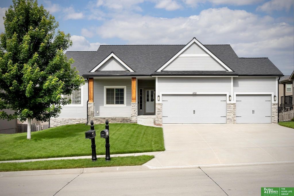 14902 S 22nd Street, Bellevue, NE 68123