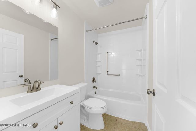 759B Liverpool Circle, Manchester, NJ 08759