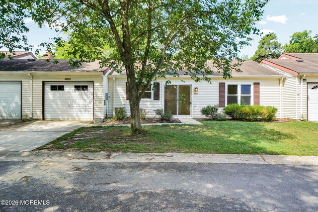 759B Liverpool Circle, Manchester, NJ 08759